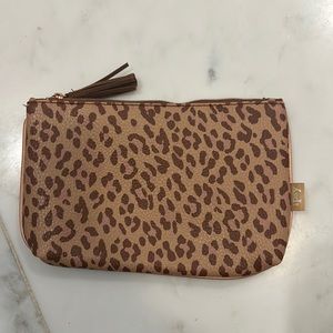 NWOT Ipsy makeup bag